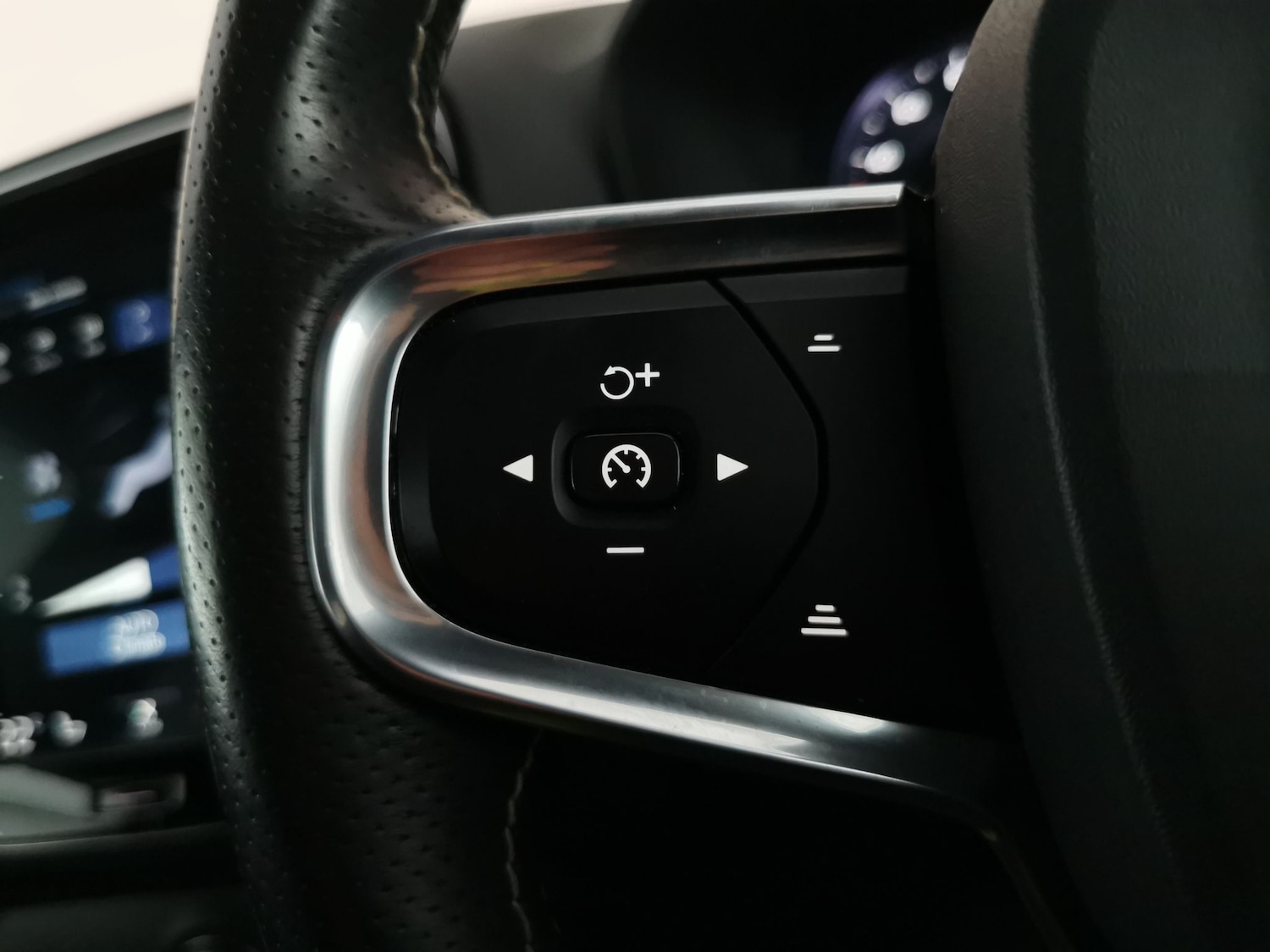 Used Volvo XC40 2020 for sale - 78015058: Photo 26