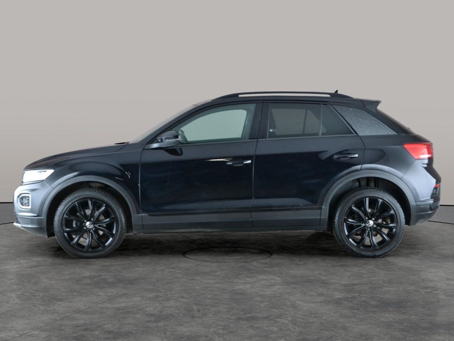 Used Volkswagen T-Roc 2021 for sale - 77686126: Photo 12