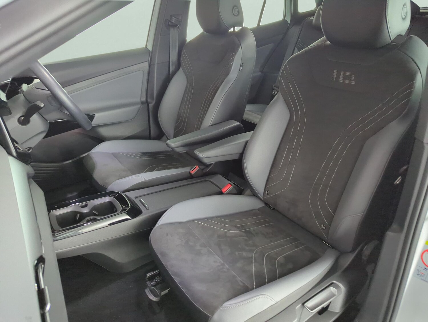 Used Volkswagen ID.4 2023 for sale - 77686130: Photo 22