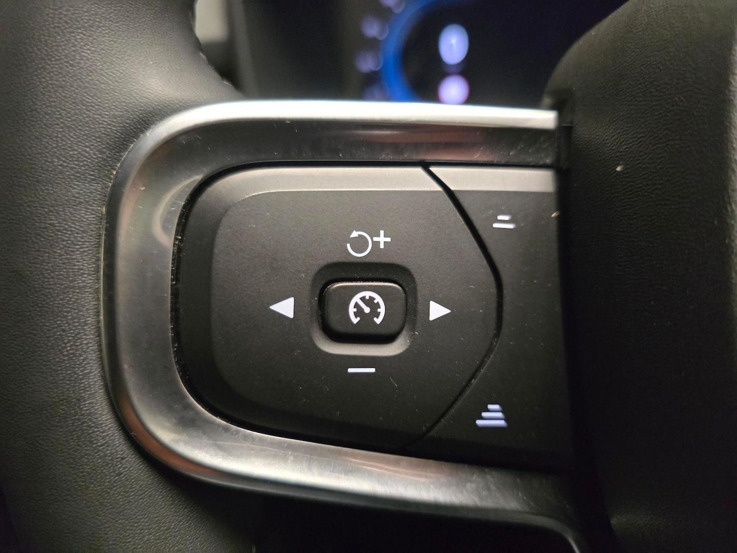 Used Volvo XC40 2021 for sale - 76668631: Photo 19