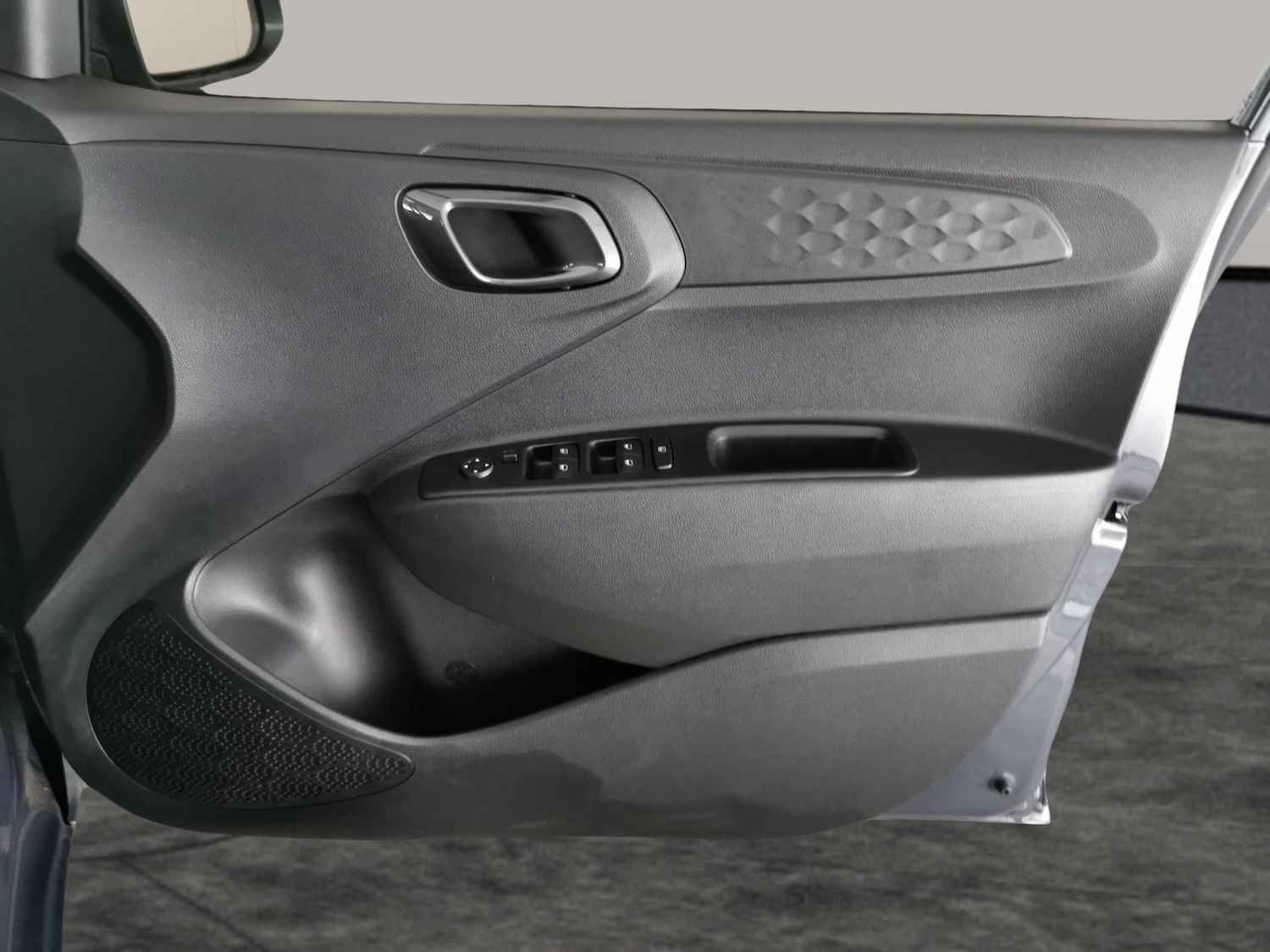 Used Hyundai i10 2023 for sale - 77312631: Photo 27