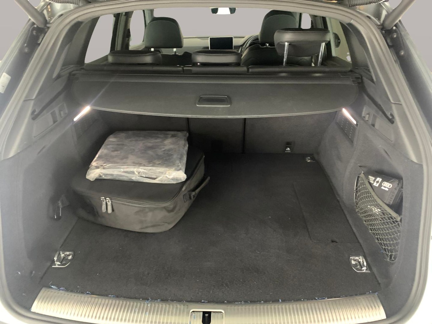 Used Audi Q5 2020 for sale - 76853786: Photo 32