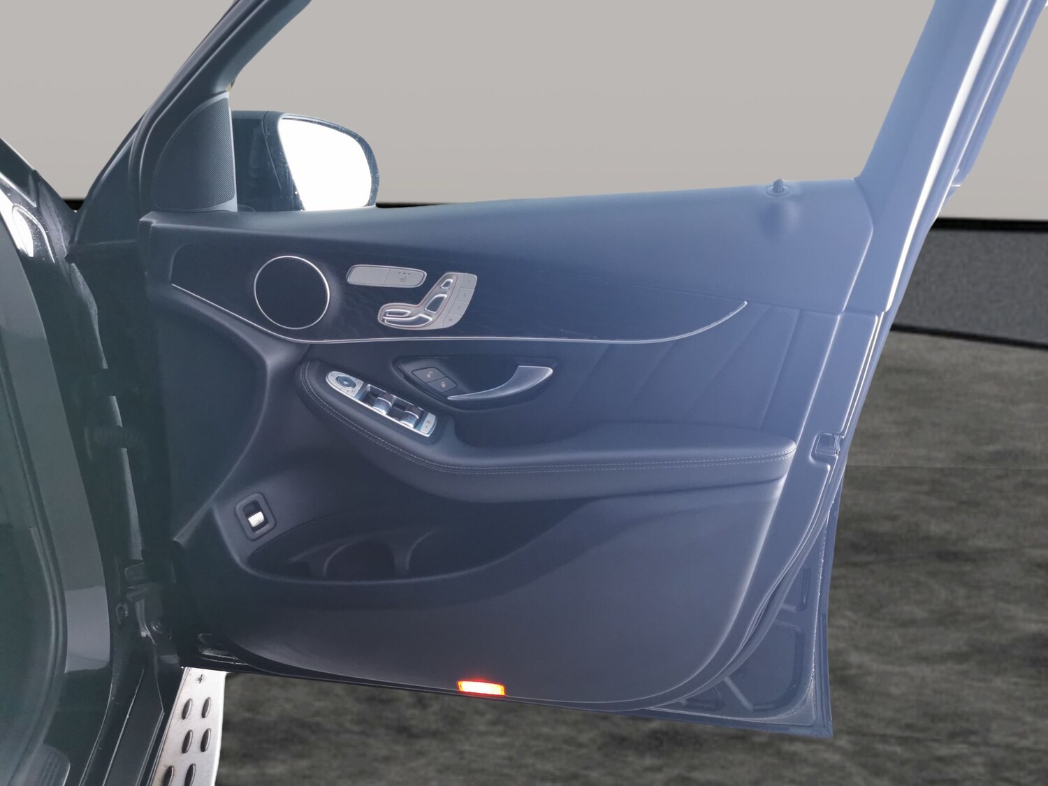 Used Mercedes-Benz GLC 2018 for sale - 78015084: Photo 32