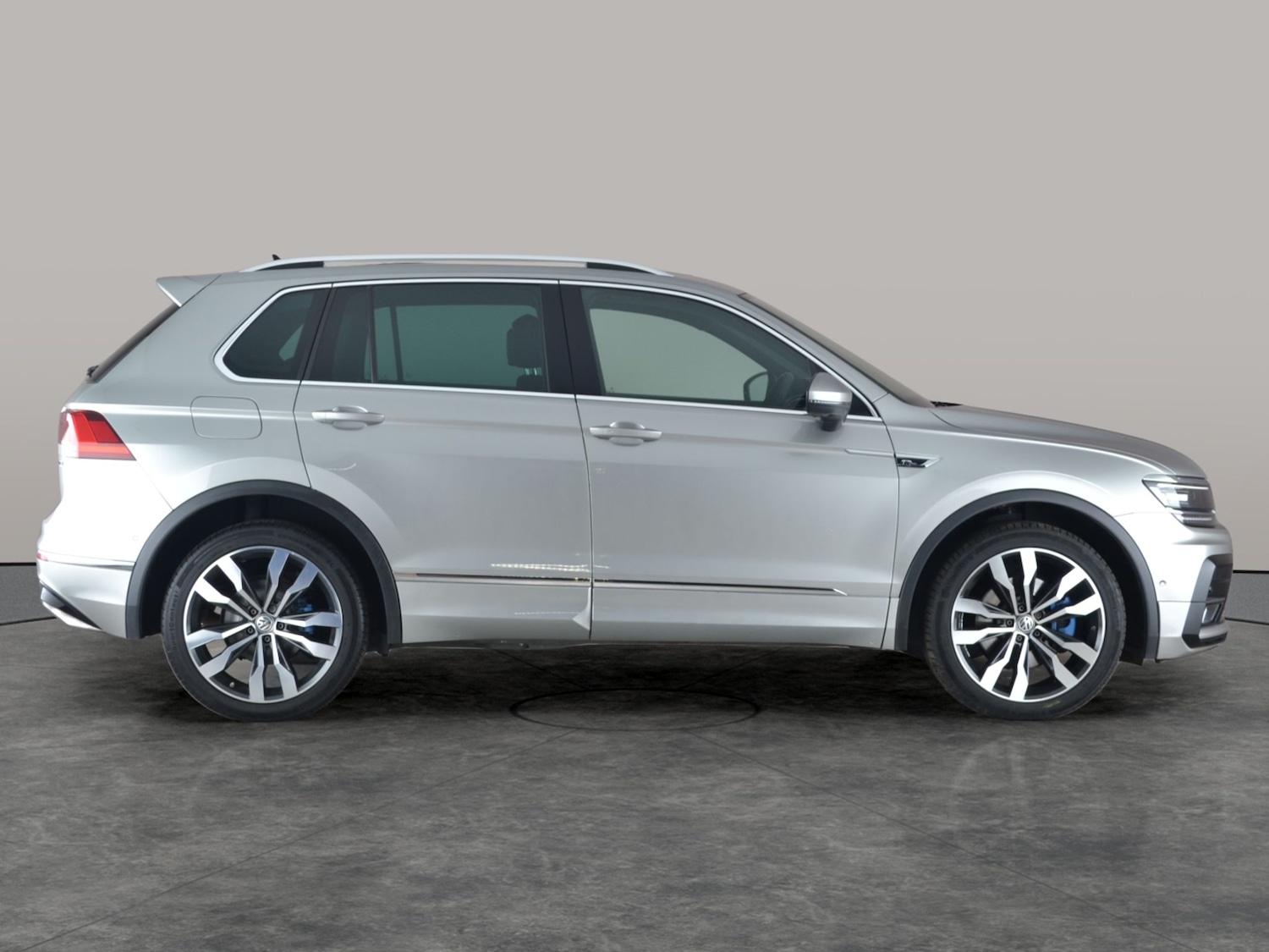 Used Volkswagen Tiguan 2019 for sale - 77047973: Photo 9