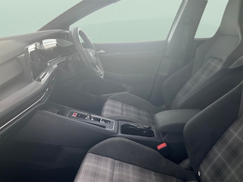 Used Volkswagen Golf 2021 for sale - 76736227: Photo