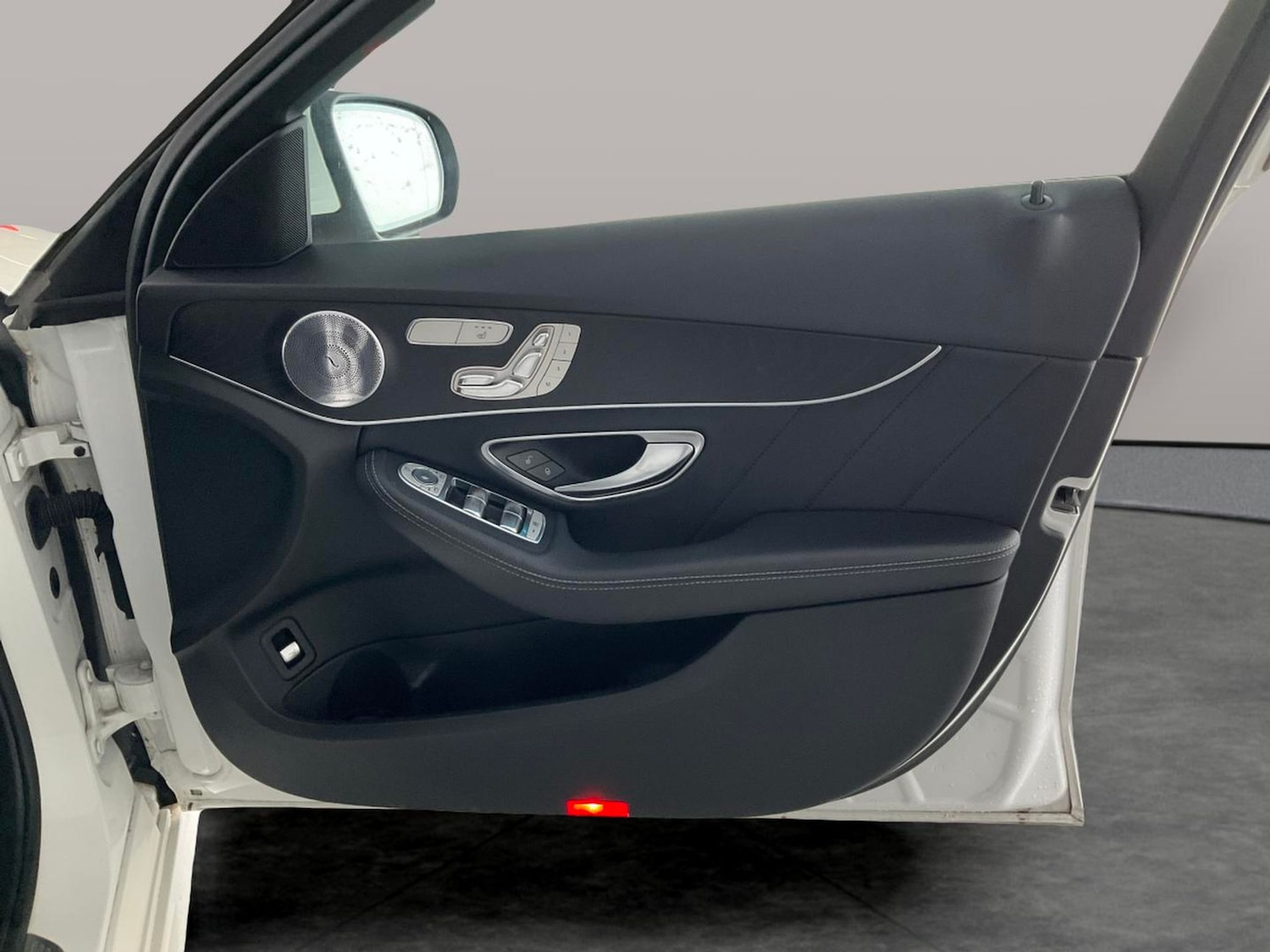 Used Mercedes-Benz C Class 2017 for sale - 76515158: Photo 34