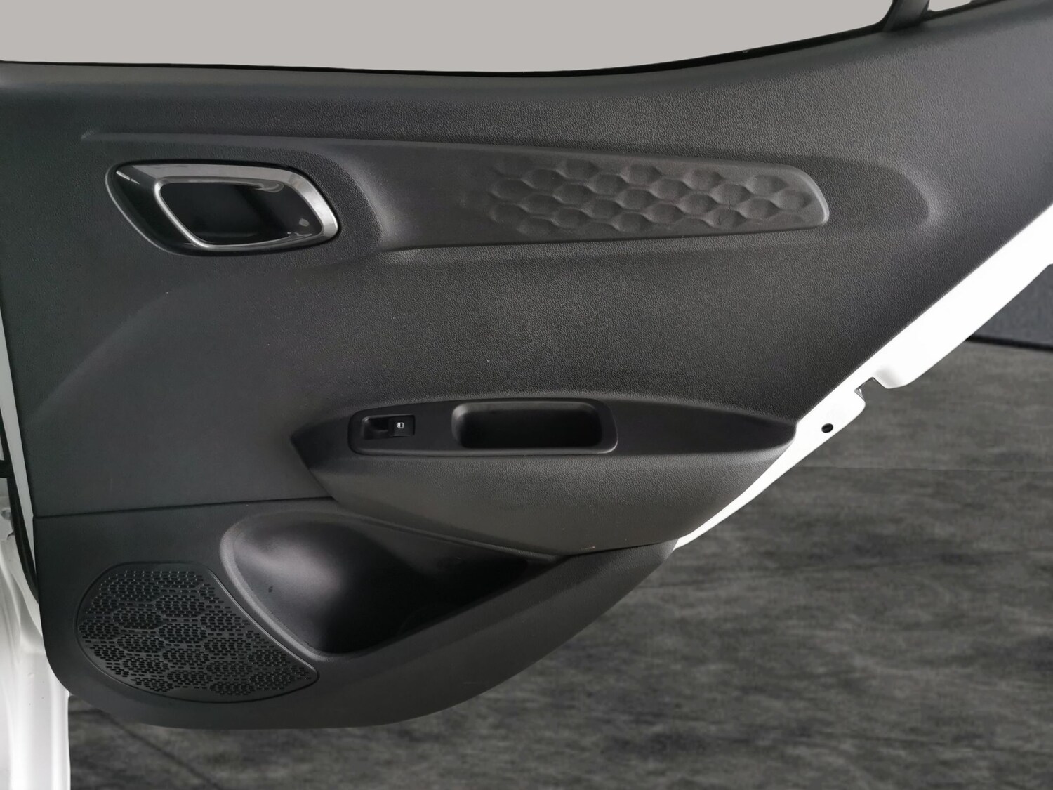 Used Hyundai i10 for sale - 77490435: Photo 28