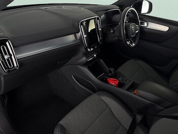 Used Volvo XC40 2022 for sale - 75860632: Photo