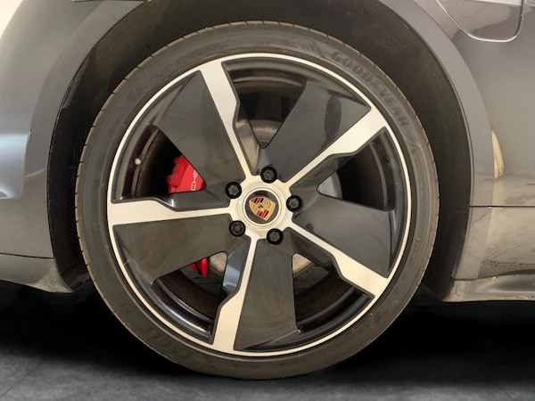 Used Porsche Taycan 2021 for sale - 76266303: Photo 41