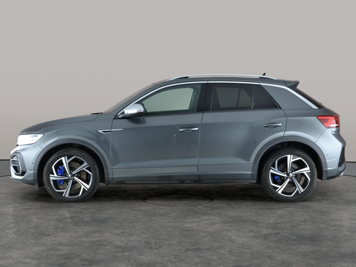 Used Volkswagen T-Roc 2023 for sale - 77034075: Photo 13