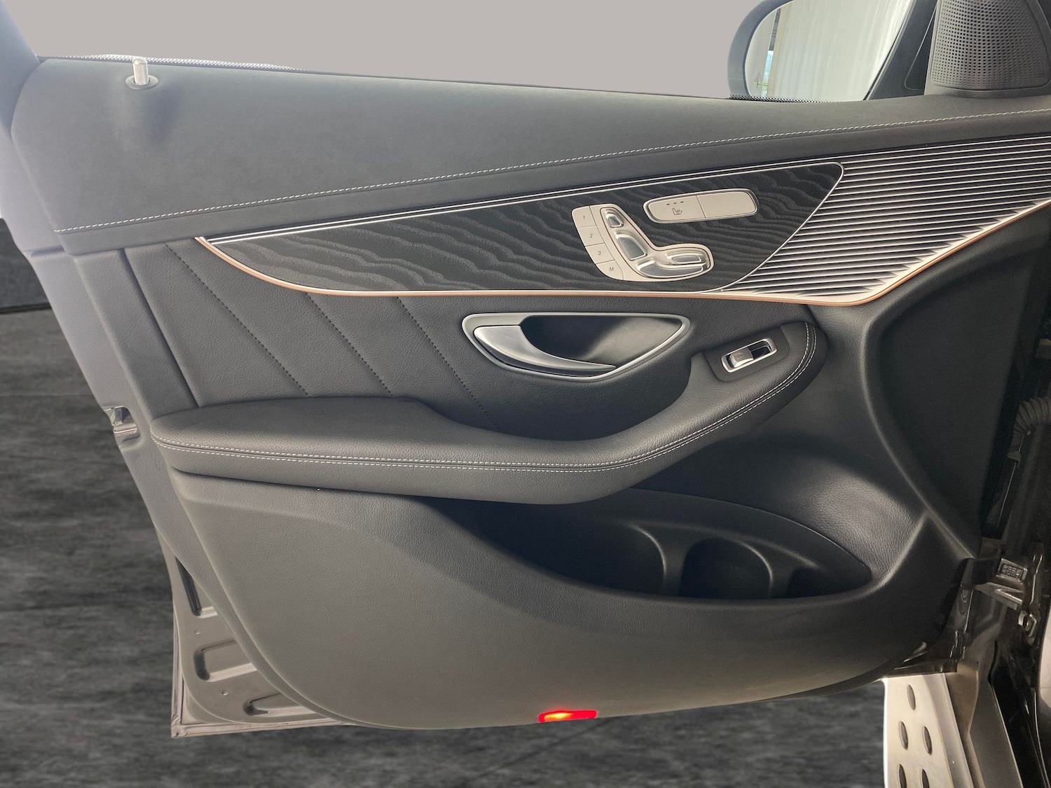 Used Mercedes-Benz EQC 2022 for sale - 76933431: Photo 19