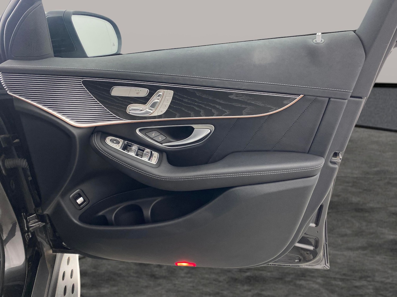 Used Mercedes-Benz EQC 2022 for sale - 76933431: Photo 21