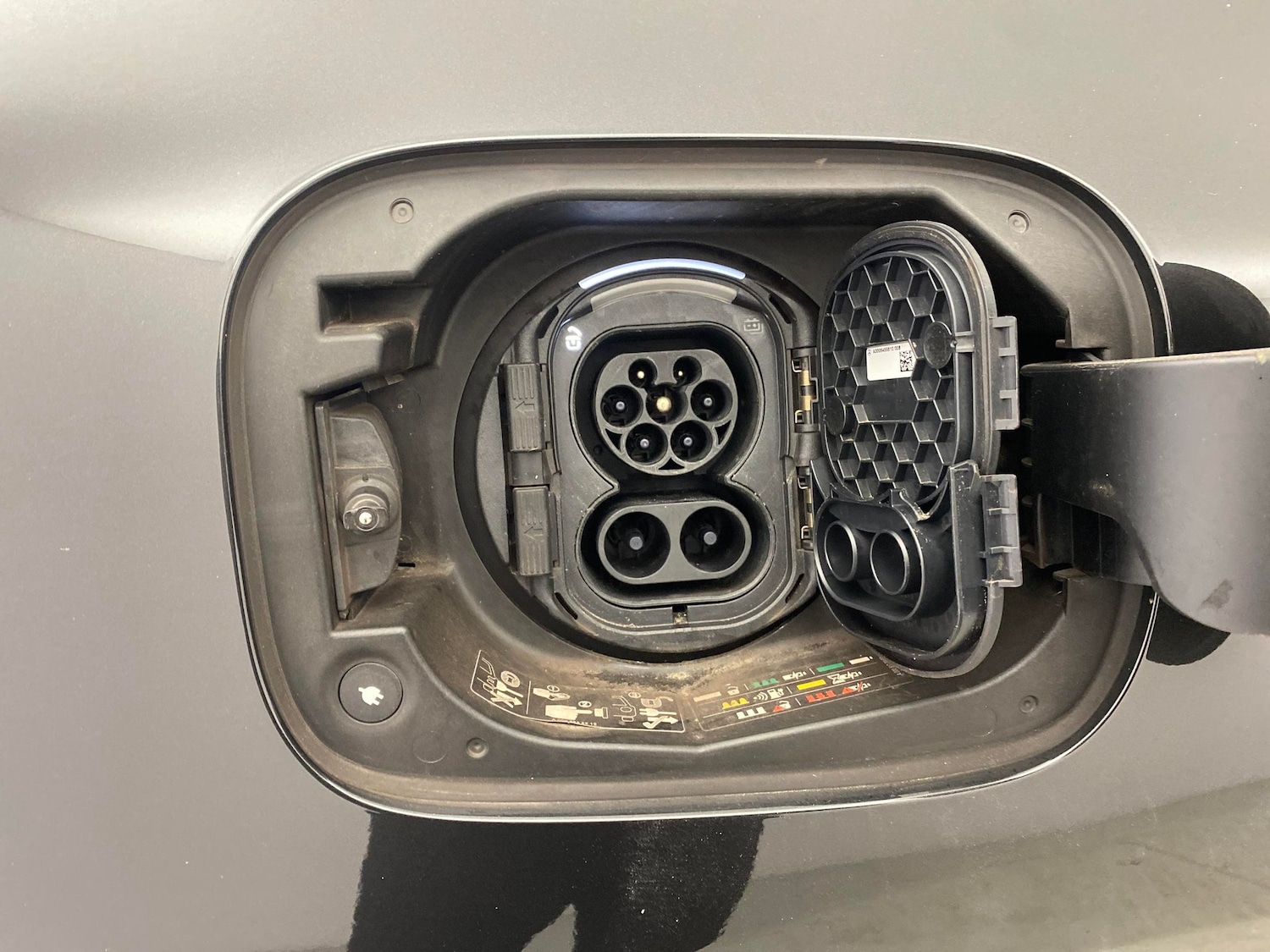 Used Mercedes-Benz EQC 2022 for sale - 76933431: Photo 26