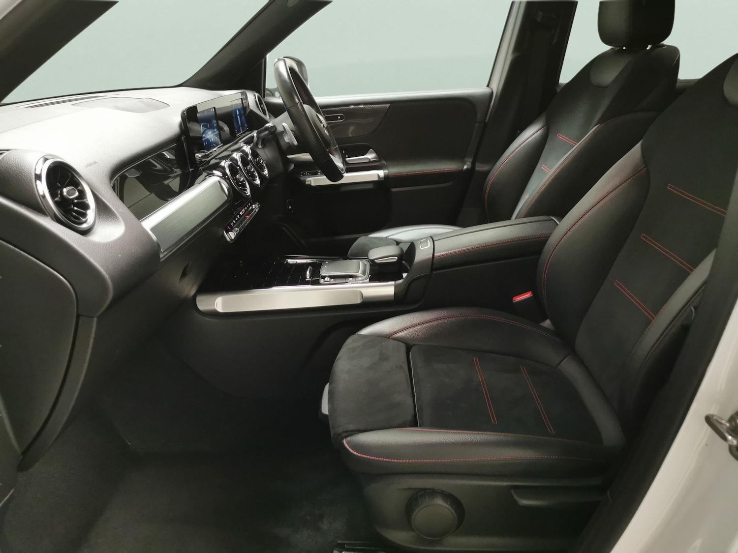 Used Mercedes-Benz GLB 2021 for sale - 77814984: Photo 4