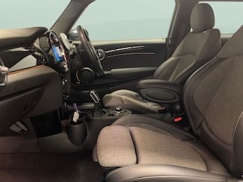 Used MINI Hatch 2022 for sale - 77720821: Photo