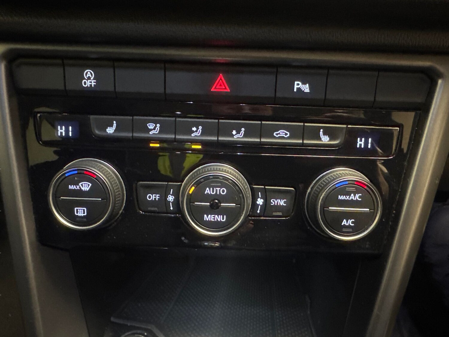 Used Volkswagen T-Roc 2022 for sale - 77650847: Photo 15