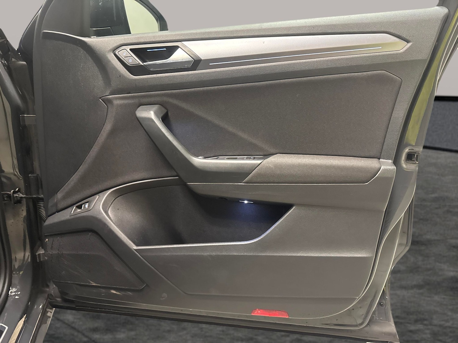 Used Volkswagen T-Roc 2022 for sale - 77650847: Photo 25