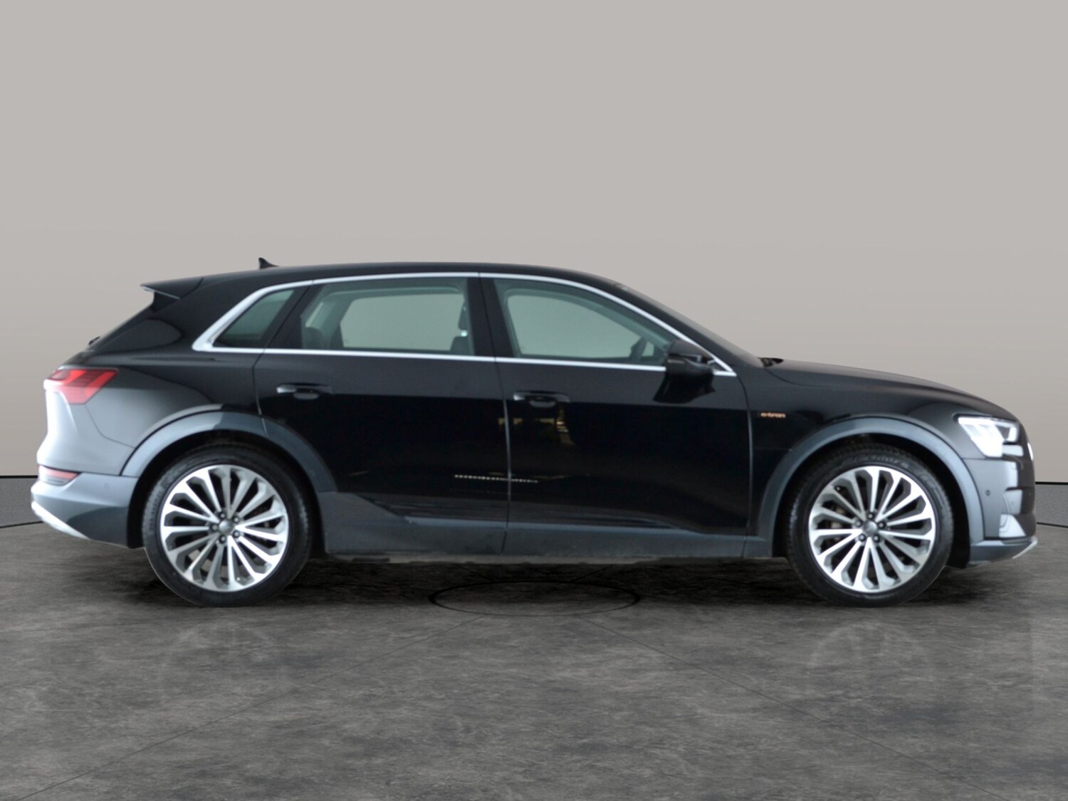 Used Audi e-tron 2020 for sale - 77674257: Photo 10