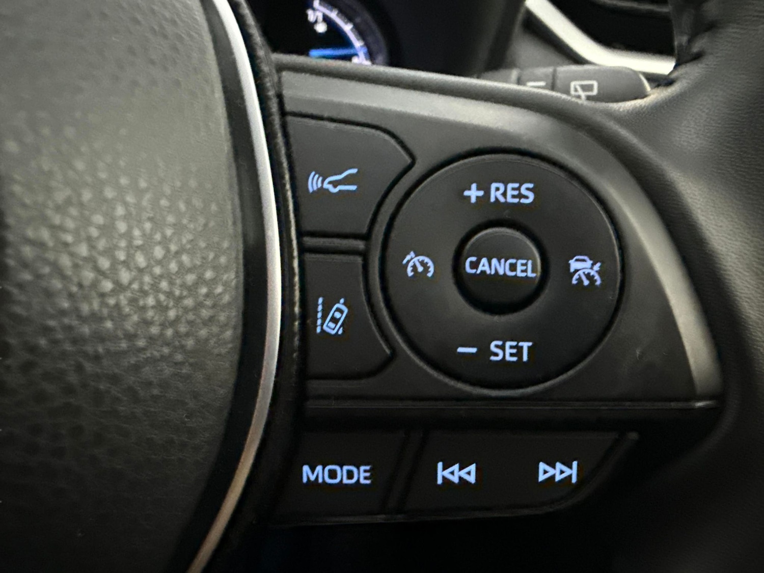 Used Toyota RAV4 2021 for sale - 77848472: Photo 24