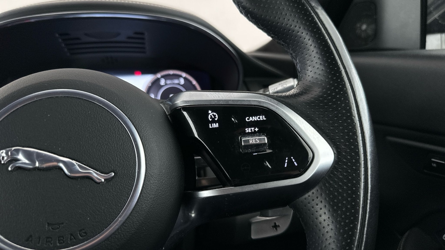 Used Jaguar E-Pace for sale - 77318599: Photo 24