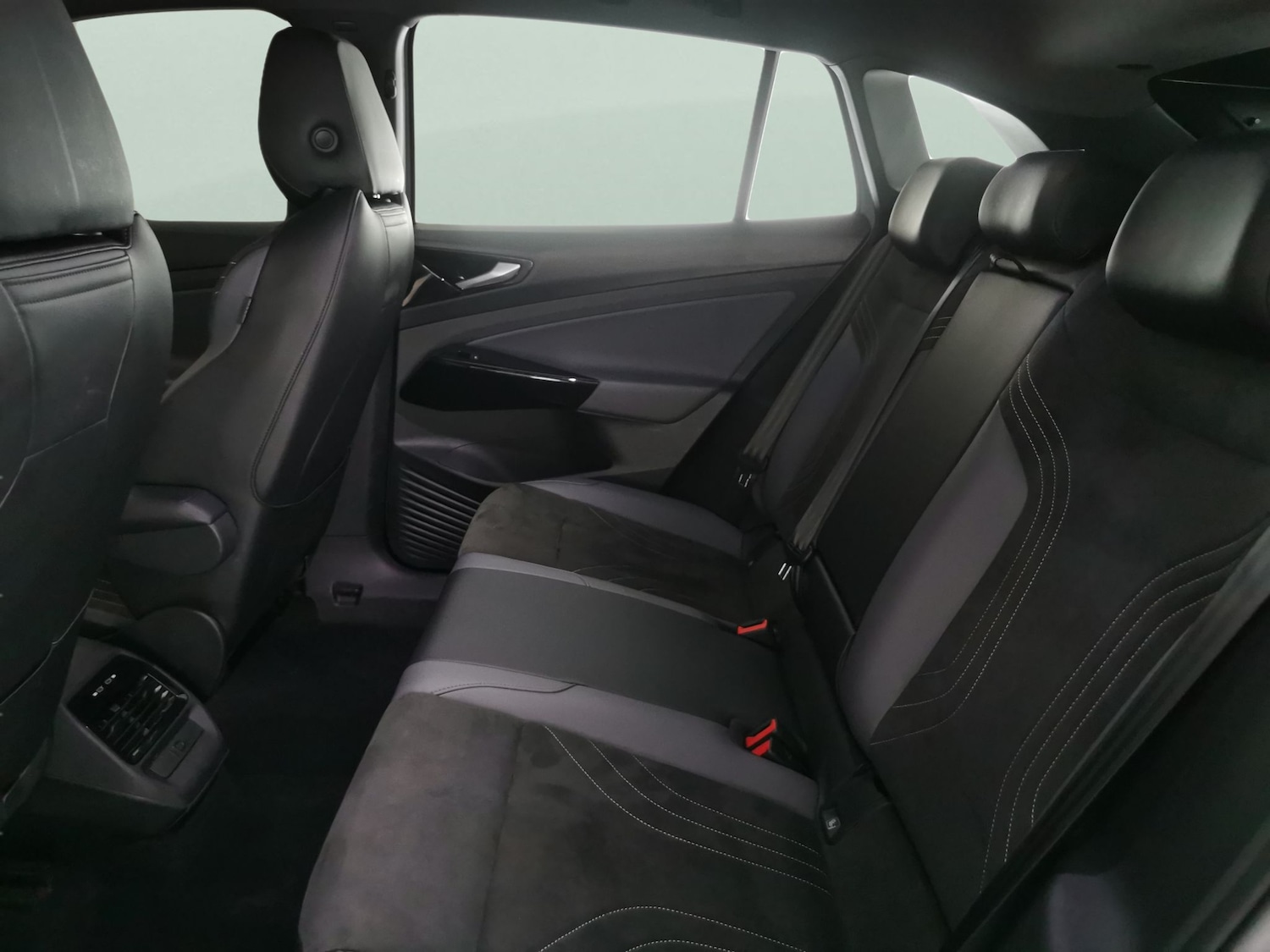 Used Volkswagen ID.4 2022 for sale - 76935037: Photo 28