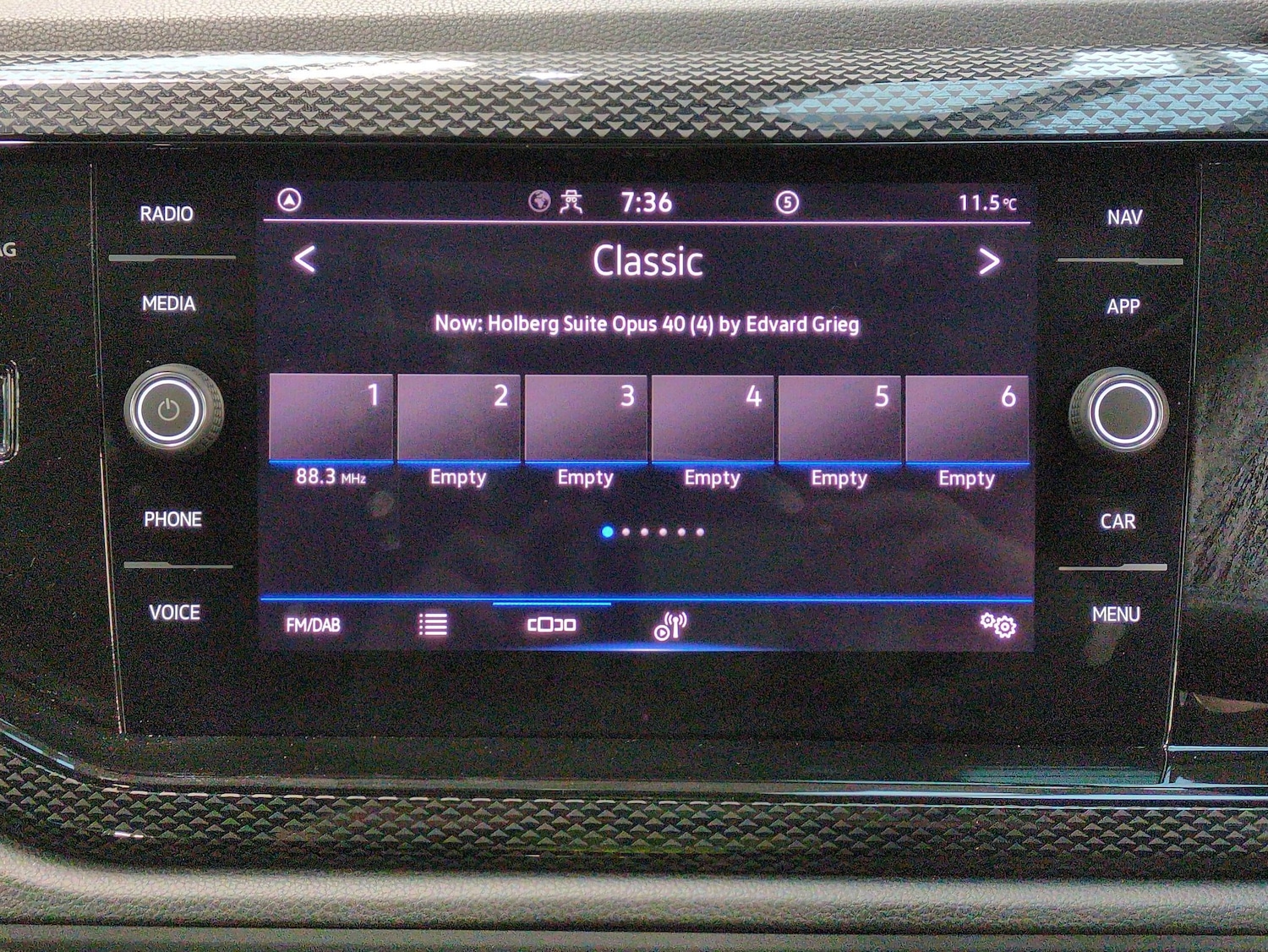 Used Volkswagen Polo 2023 for sale - 76627615: Photo 5