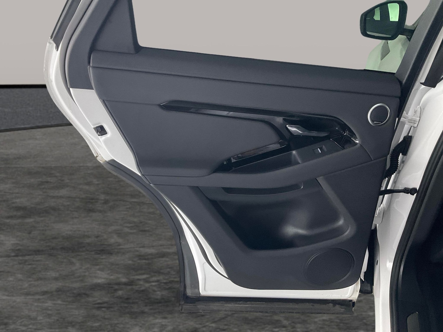 Used Land Rover Range Rover Evoque 2023 for sale - 77053090: Photo 33