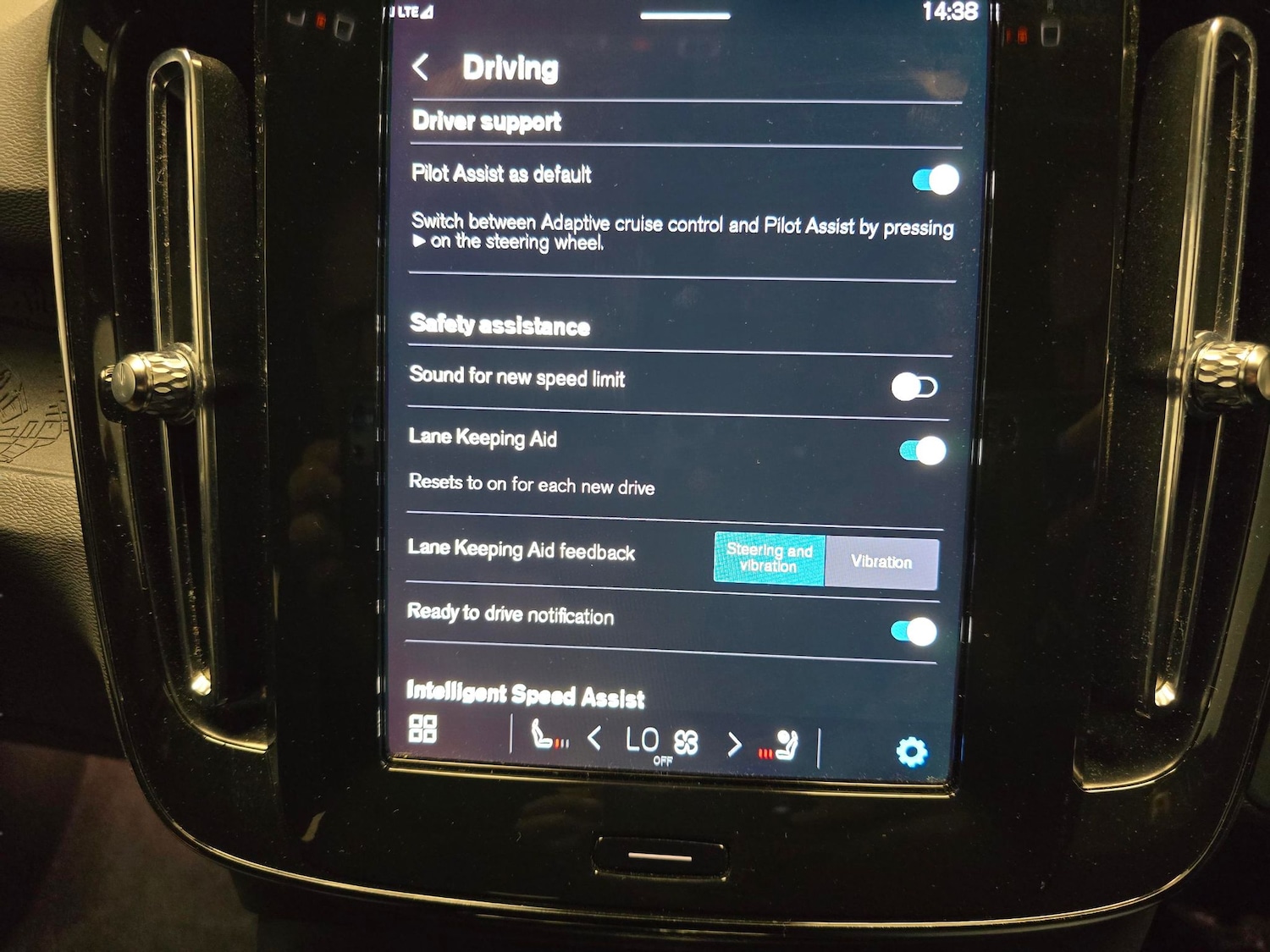 Used Volvo XC40 2024 for sale - 76980463: Photo 18