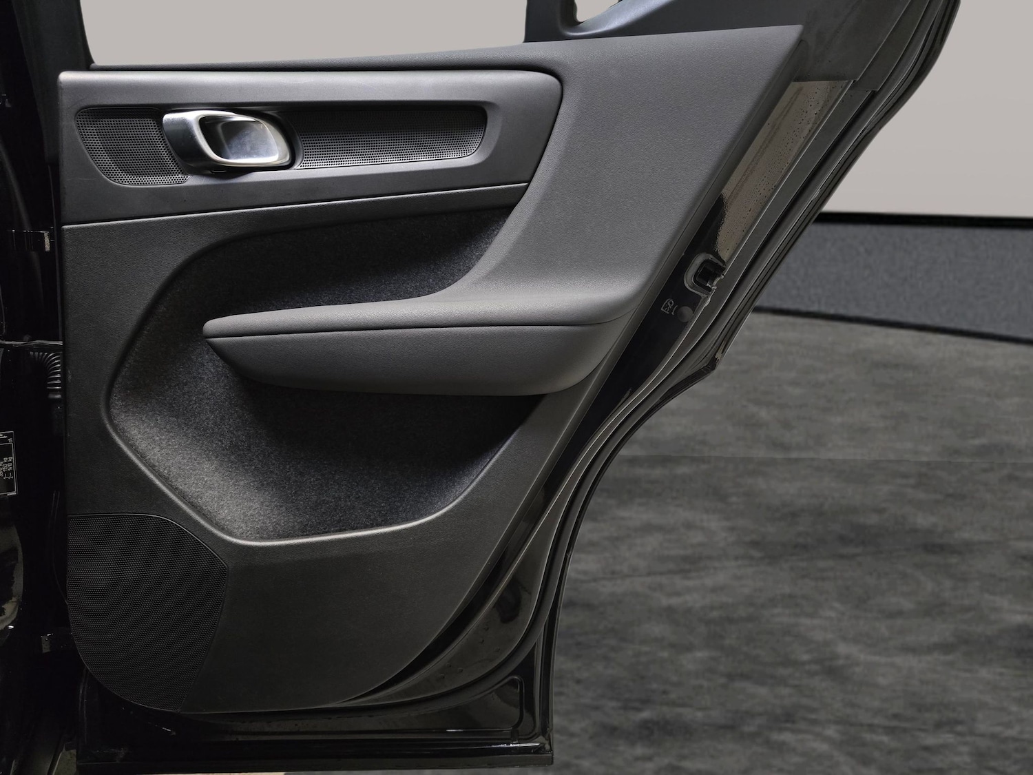 Used Volvo XC40 2024 for sale - 76980463: Photo 25