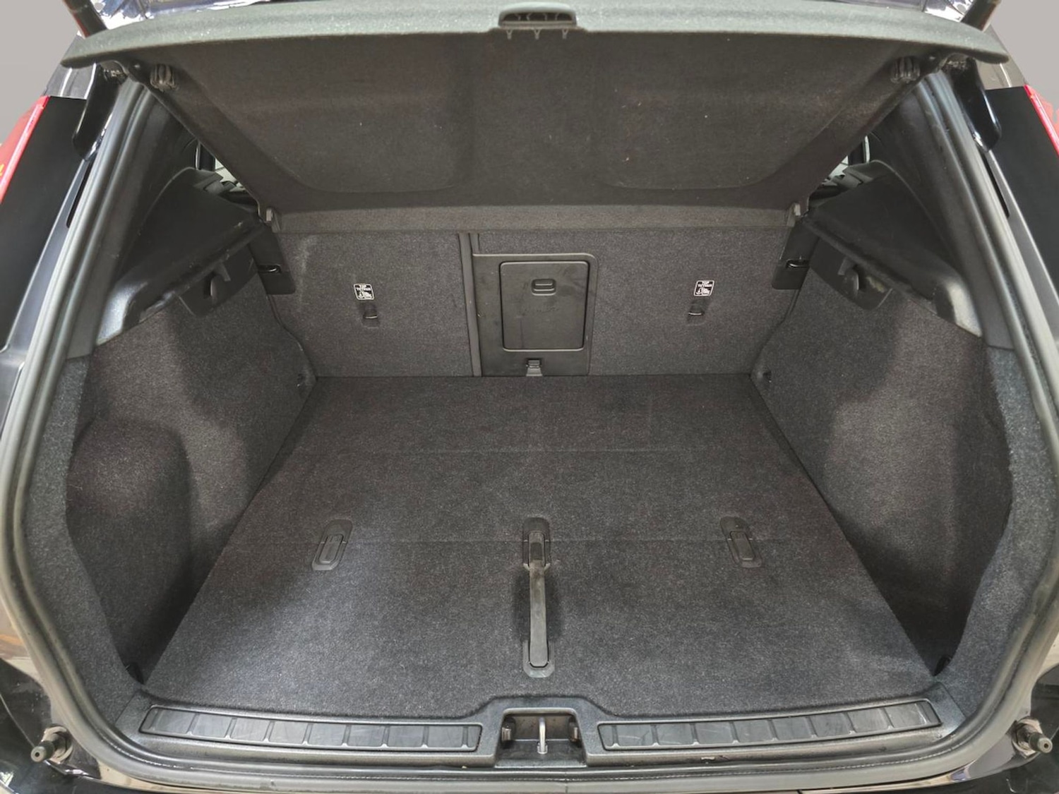 Used Volvo XC40 2024 for sale - 76980463: Photo 30