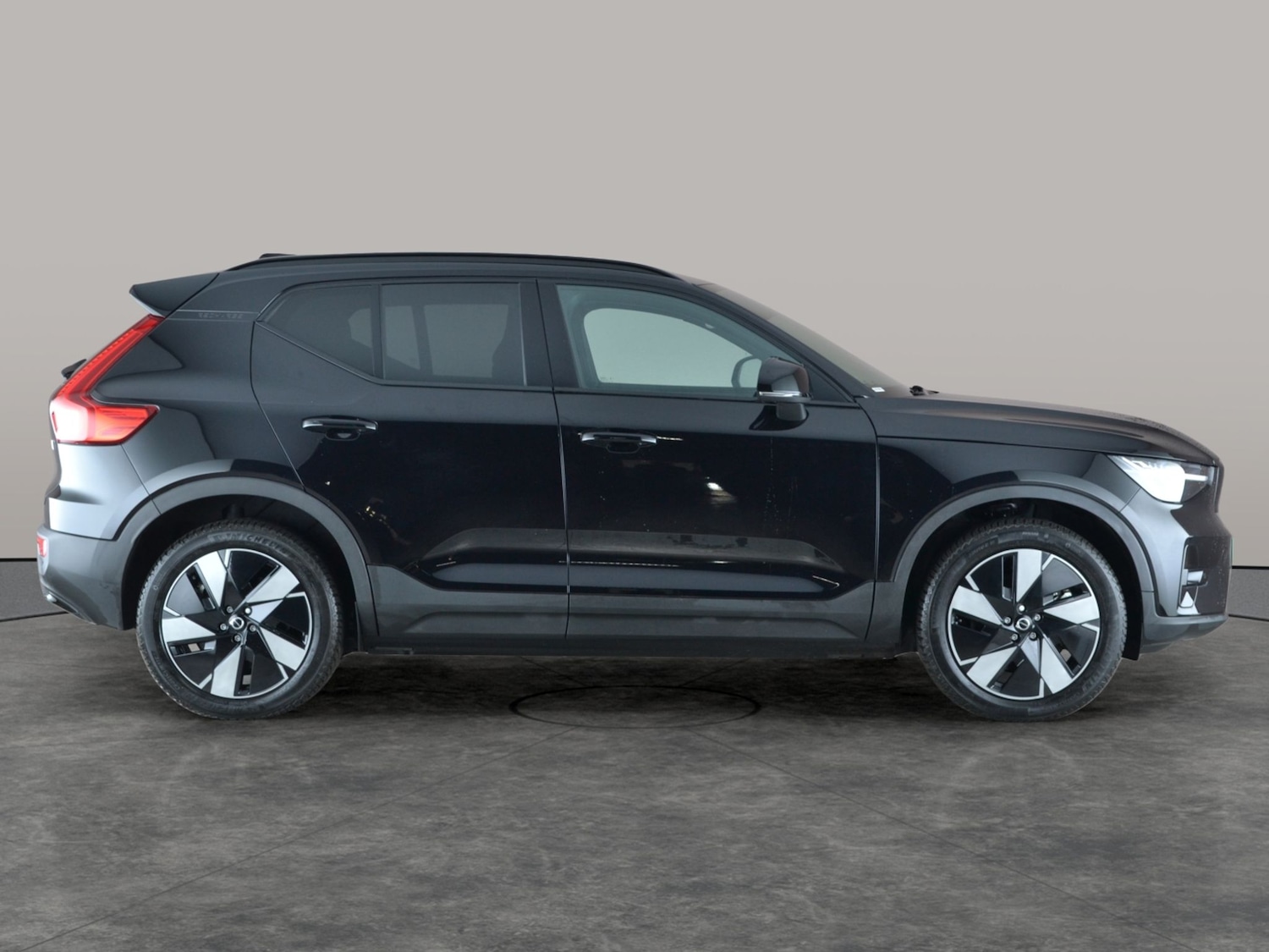 Used Volvo XC40 2024 for sale - 76980463: Photo 7