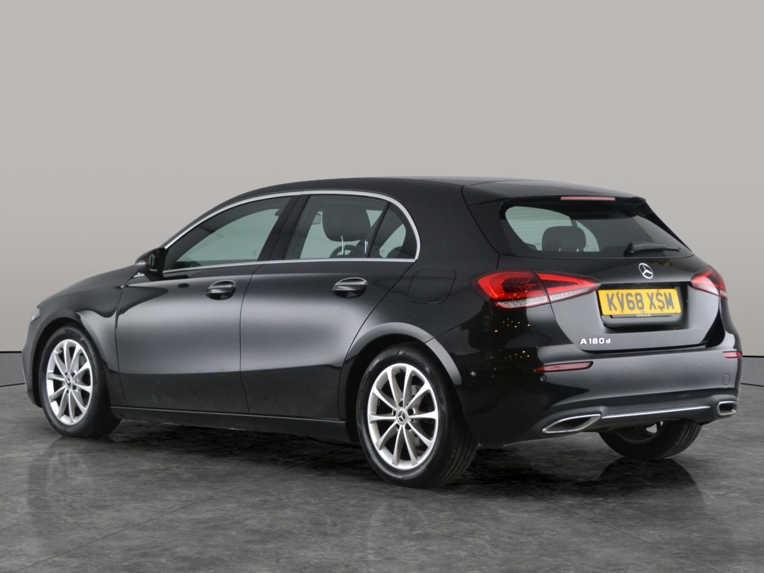 Used Mercedes-Benz A-Class 2018 for sale - 78026961: Photo 8