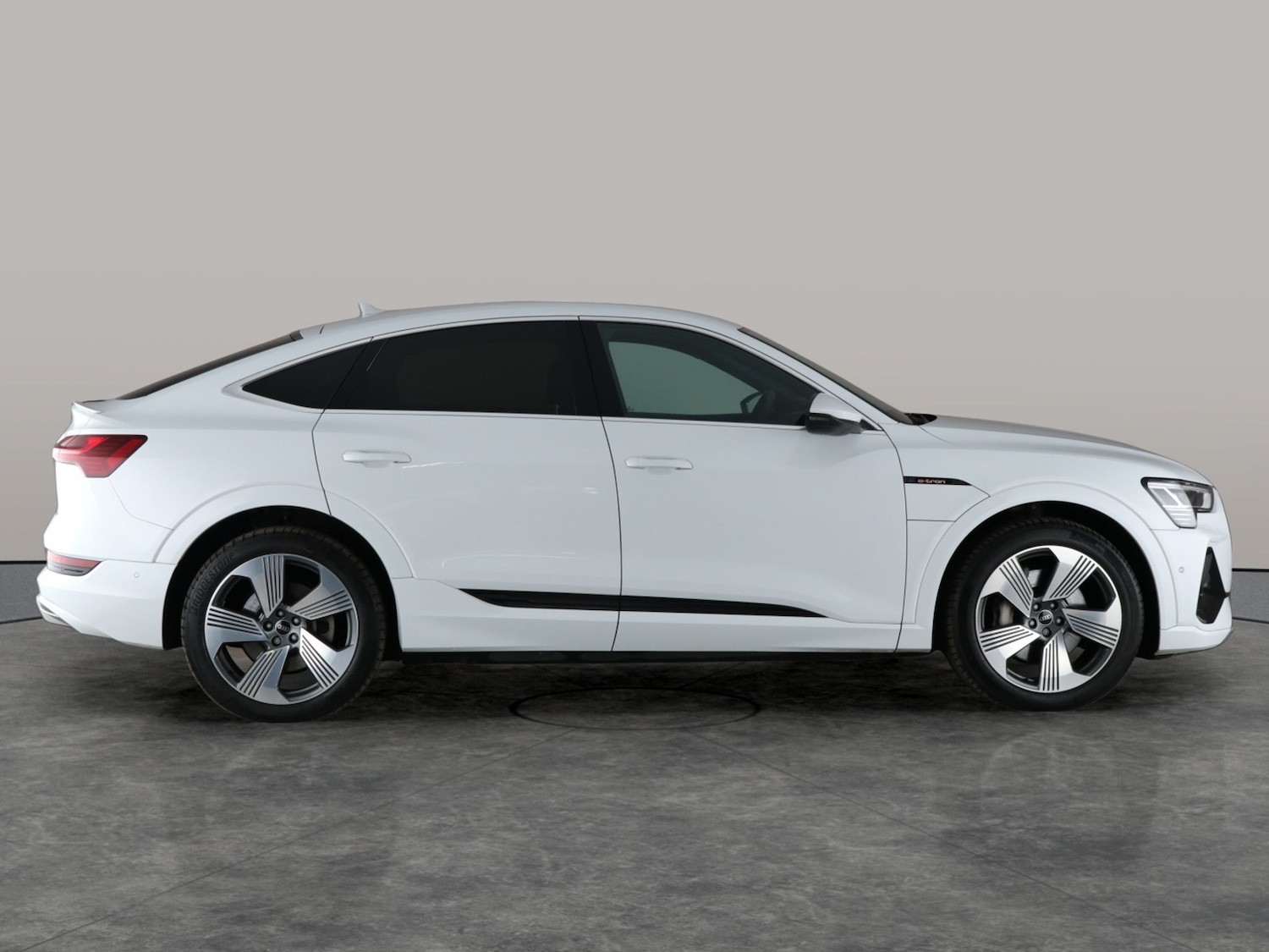 Used Audi e-tron 2022 for sale - 76177494: Photo 12