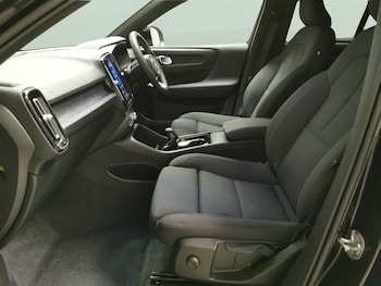 Used Volvo XC40 2023 for sale - 79505185: Photo