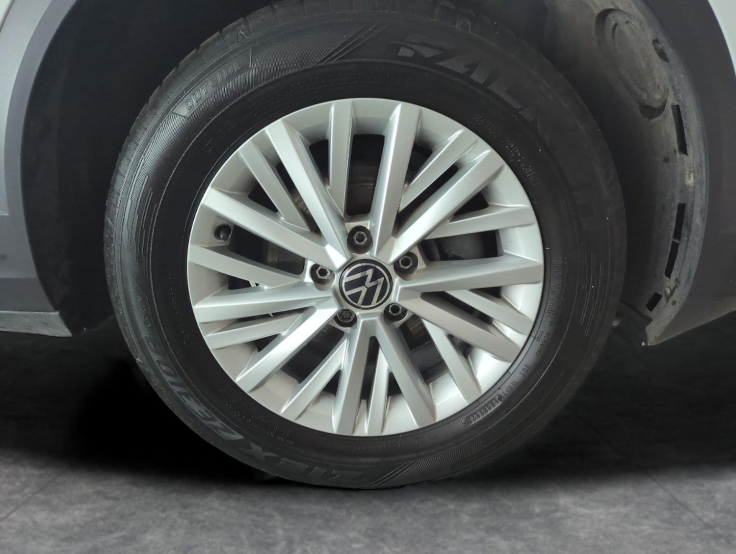 Used Volkswagen T-Roc for sale - 78103958: Photo 23