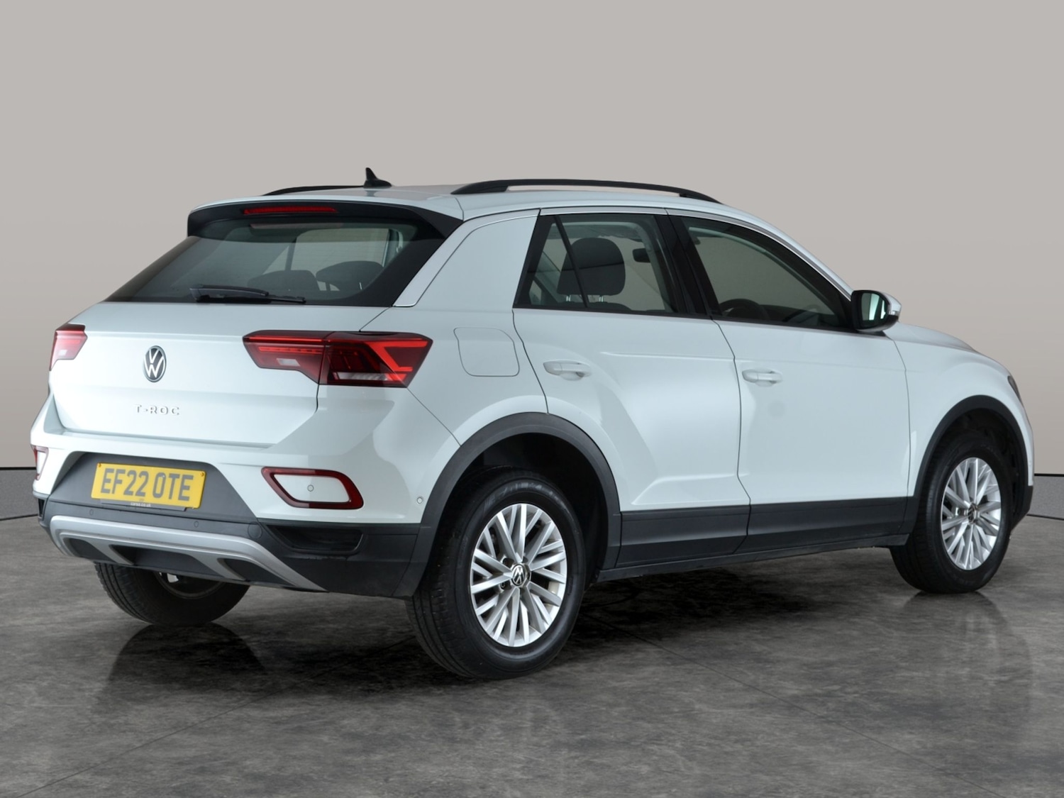 Used Volkswagen T-Roc for sale - 78103958: Photo 8