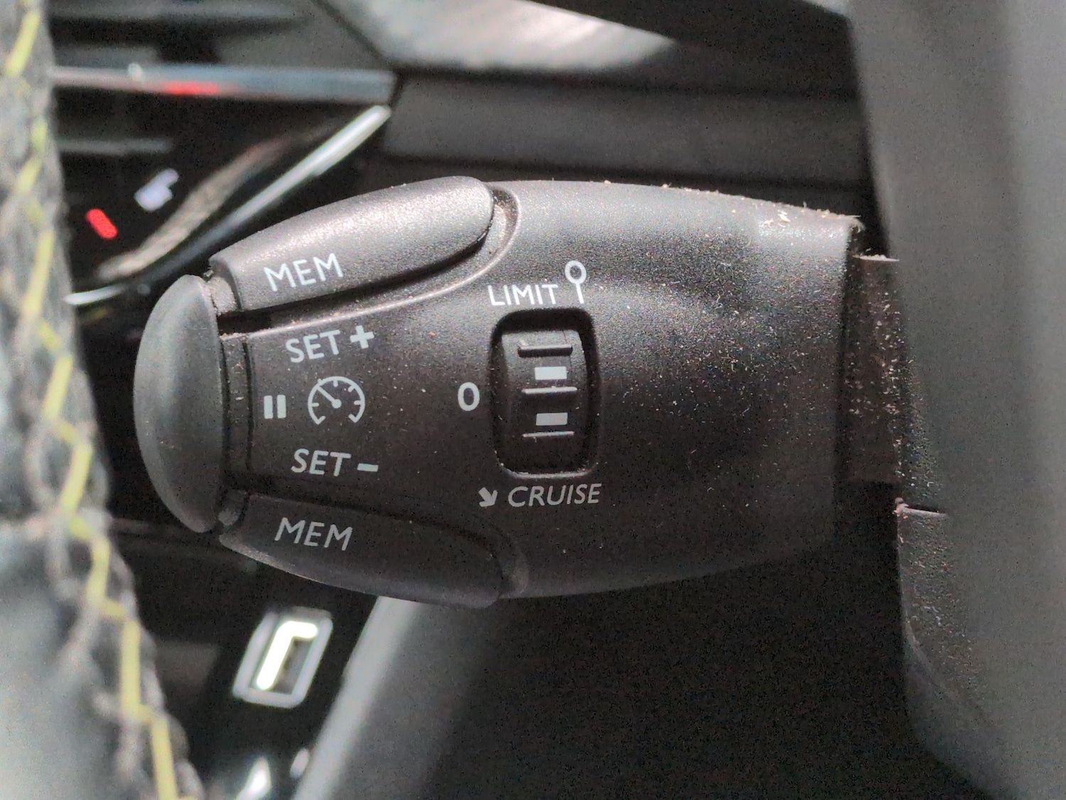 Used Peugeot 2008 2020 for sale - 76980458: Photo 21