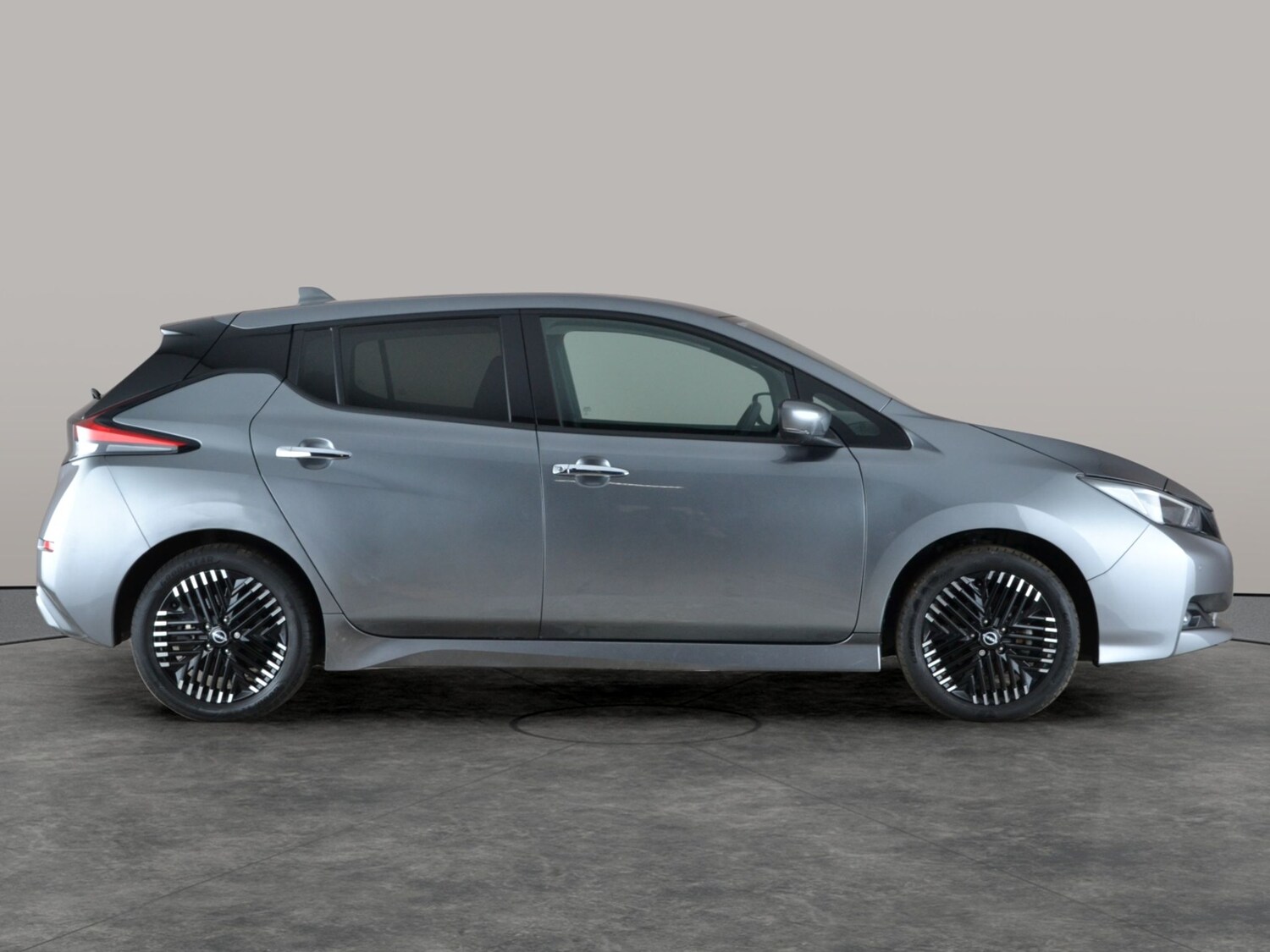 Used Nissan Leaf 2022 for sale - 77499947: Photo 10