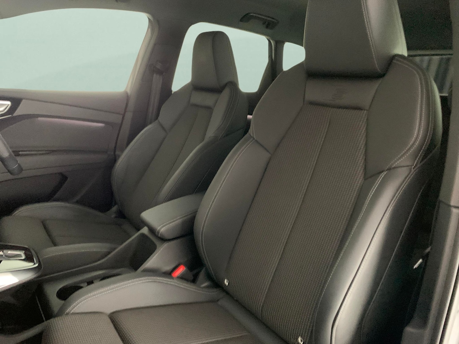 Used Audi Q4 e-tron 2023 for sale - 76684660: Photo 25