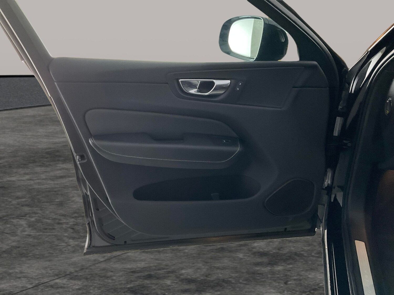 Used Volvo XC60 2022 for sale - 76609893: Photo 29