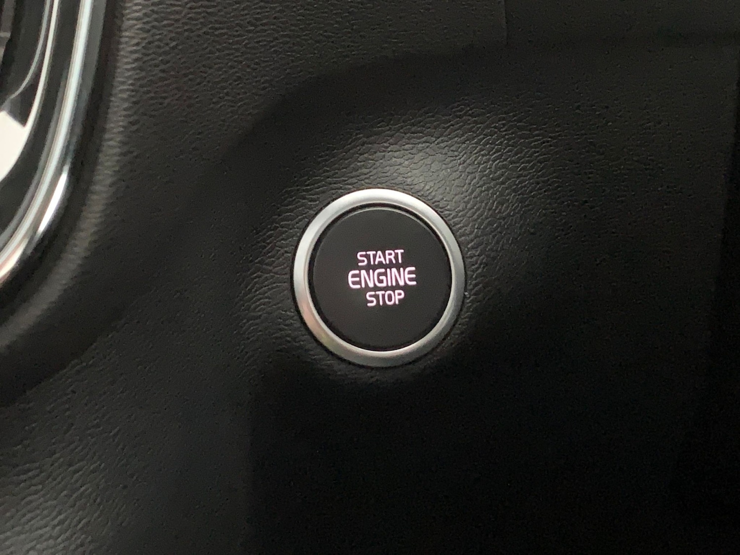 Used Volvo XC40 2022 for sale - 76318395: Photo 29