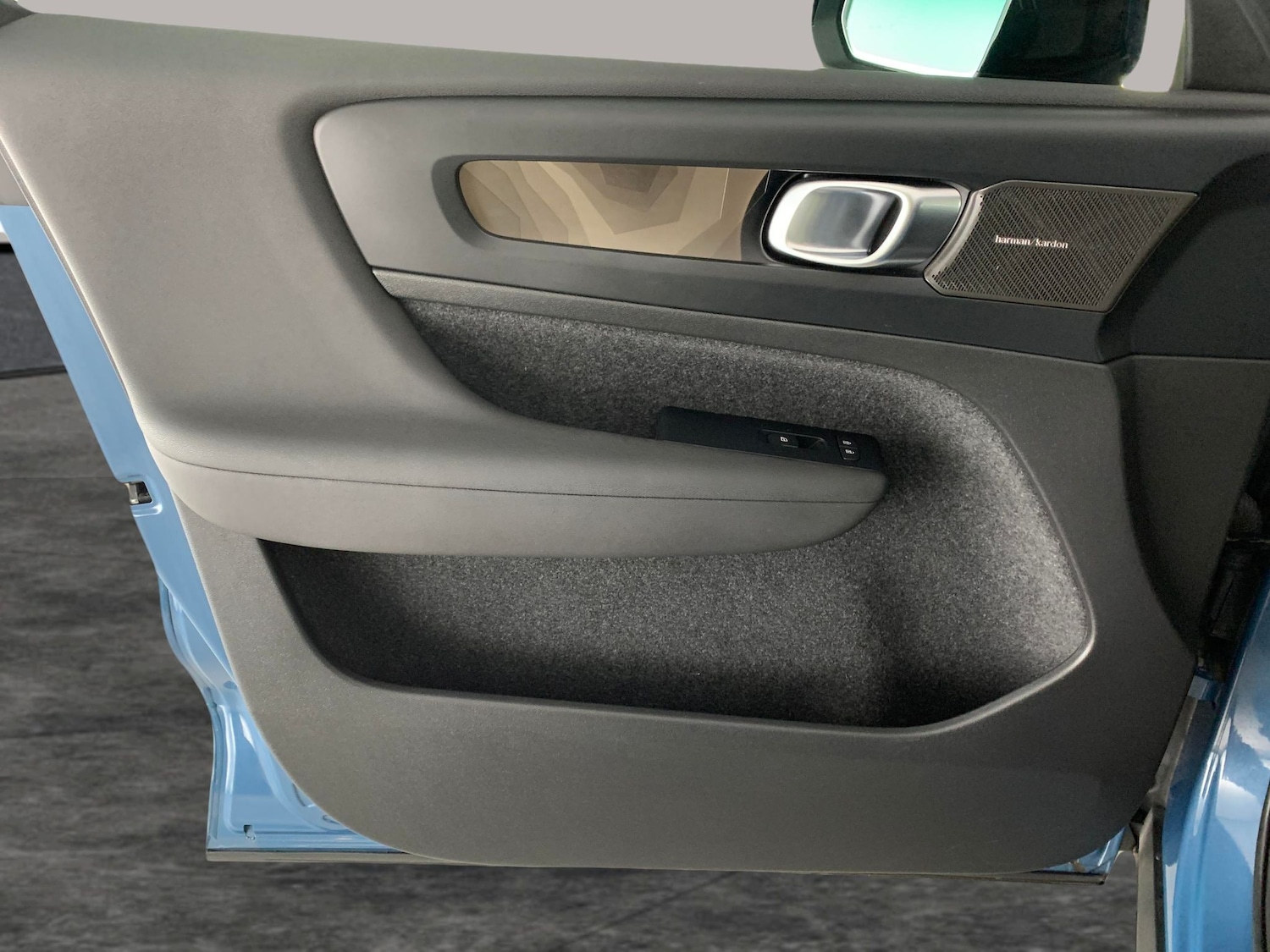 Used Volvo XC40 2022 for sale - 76318395: Photo 43