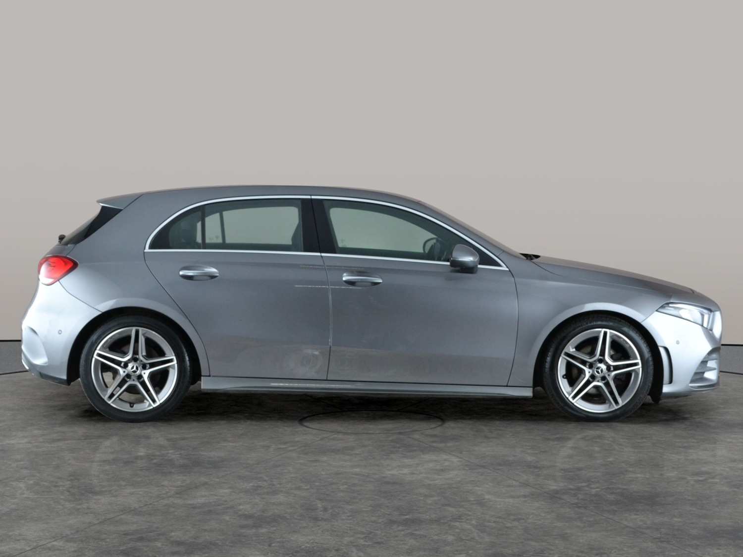 Used Mercedes-Benz A-Class 2018 for sale - 77240669: Photo 9