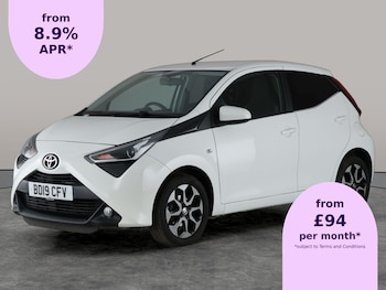2019 - 1.0 VVT-i x-plore Hatchback 5dr Petrol Manual Euro 6 (71 ps) - DAB - PRIVAC
