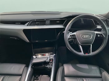 Used Audi e-tron 2022 for sale - 75945838: Photo