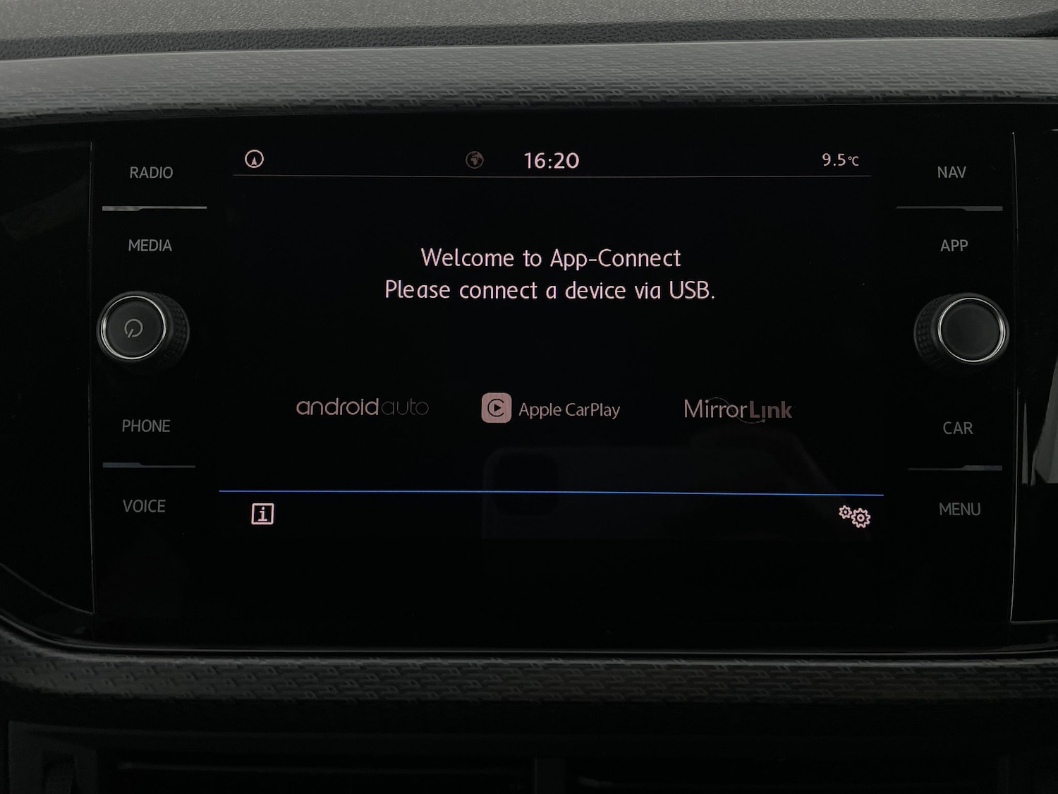 Used Volkswagen T-Cross 2020 for sale - 77083818: Photo 14