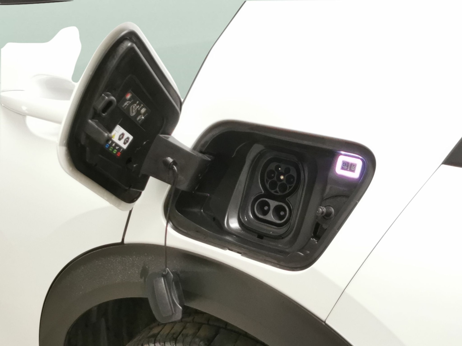 Used Peugeot 2008 2022 for sale - 77034108: Photo 28