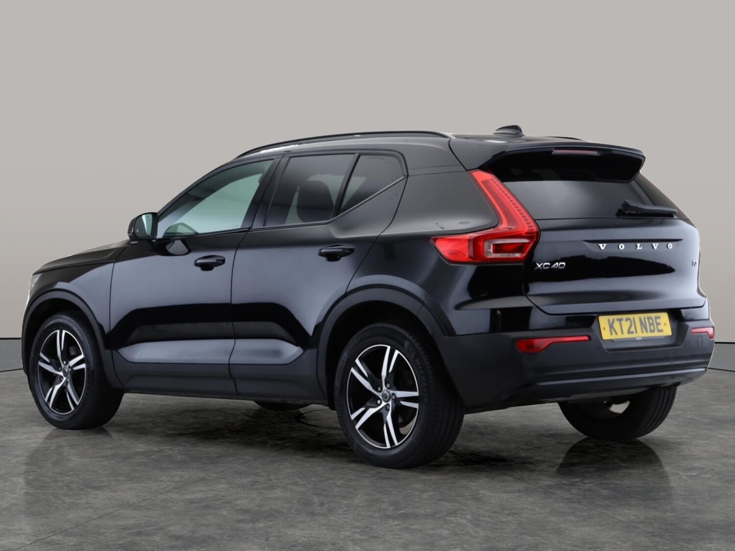Used Volvo XC40 2021 for sale - 76908385: Photo 8