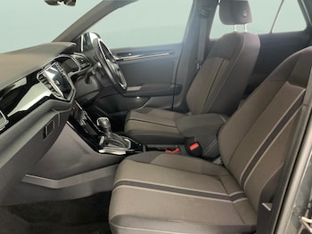 Used Volkswagen T-Roc 2020 for sale - 77165024: Photo