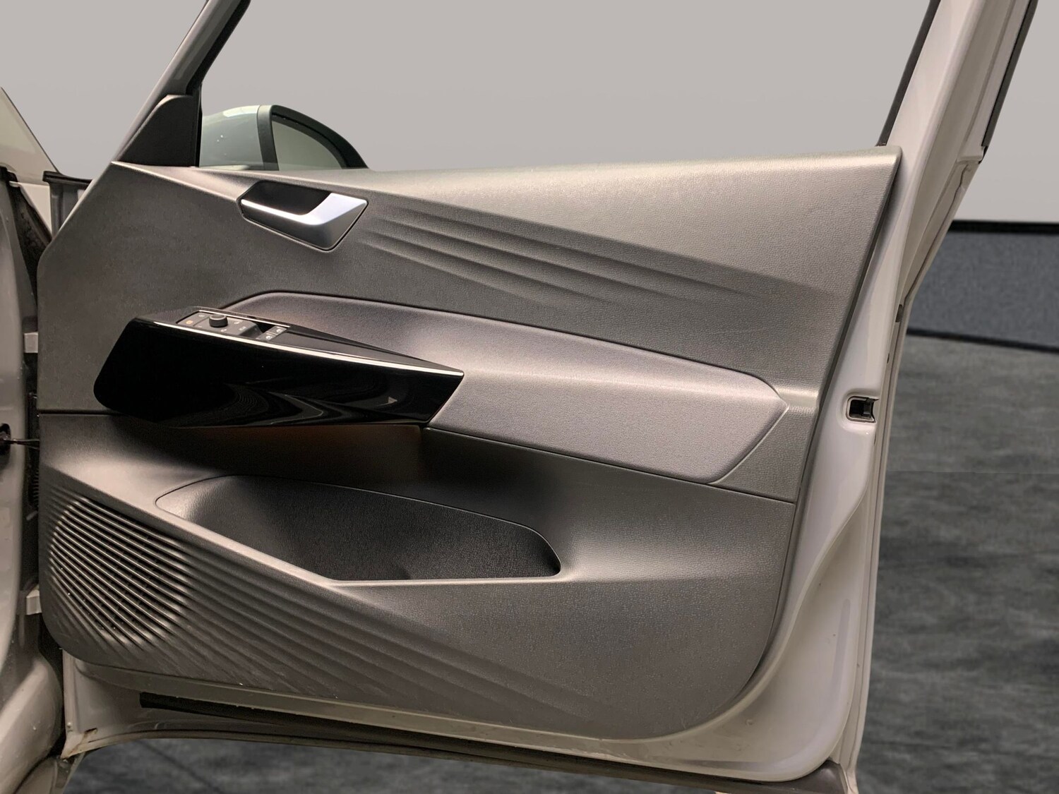 Used Volkswagen ID.3 2023 for sale - 77846191: Photo 24